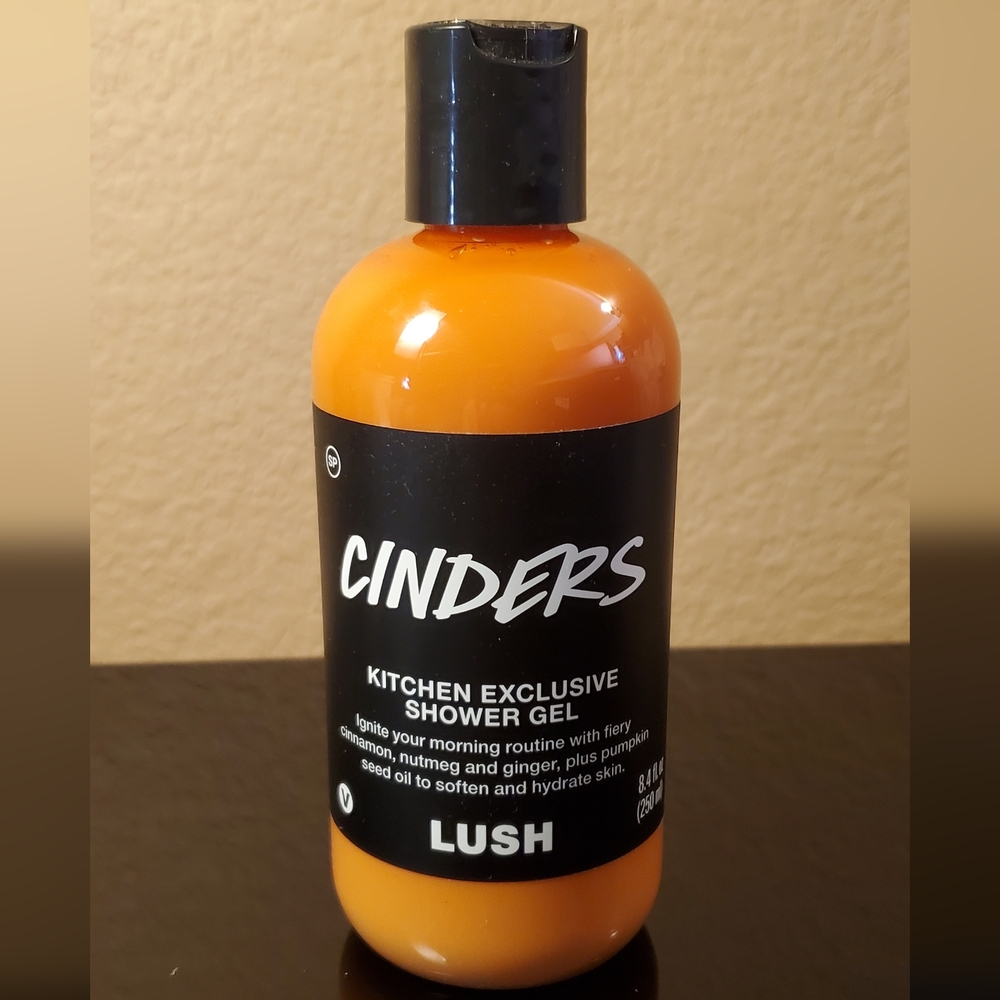 Lush Kitchen Cinders Shower Gel 250ml